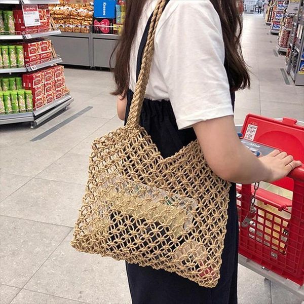 Venda por atacado estoque local 2020 moda verão praia palha tecida sacos bolsas de ombro cesta de rattan bolsa de praia ombro