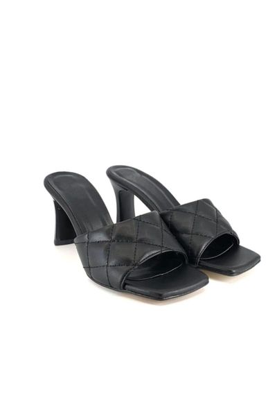 

slippers black stubby toe women
