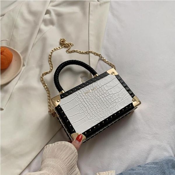 

factory wholesale women handbag trend embossed leather shoulder bags personalized crocodile pattern chain bag joker black fashion handbags, Black;red