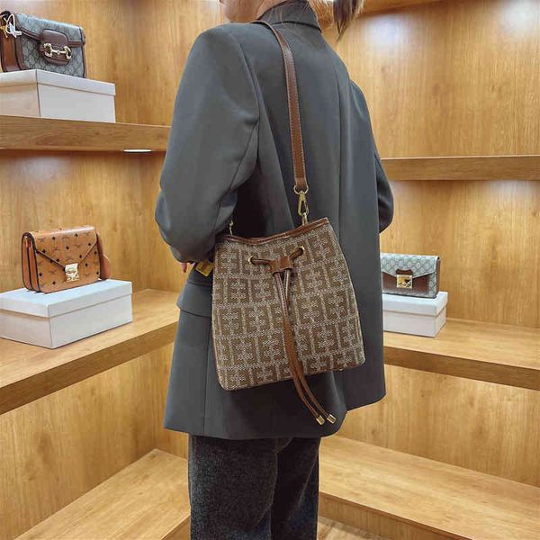 

contrast bag women's new winter bucket personalized single shoulder messenger bags