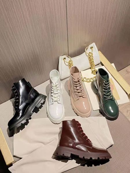 Alta Qualidade Botas Curtas Mulheres Moda Redonda Cabeça Cabeça De Couro De Couro Lace Up Martin Boot Retro Designer Shoes Mostrar Banquete Mulheres Sapato Luxo Caixa 35-40