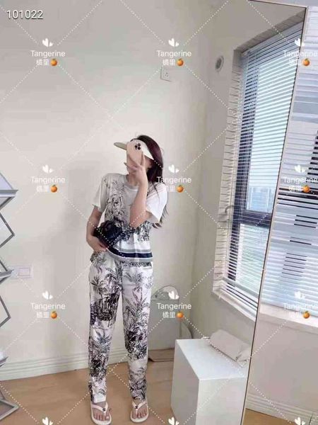 

design clothing short sleeve t-shirt pants diao suit casual two piece set loose fashion brand, White