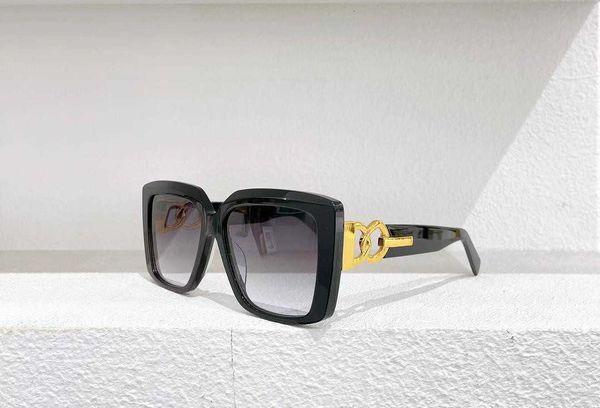

sunglasses for men and women summer style 105 anti-ultraviolet retro round shape plate full frame fashion eyeglasses random box, White;black