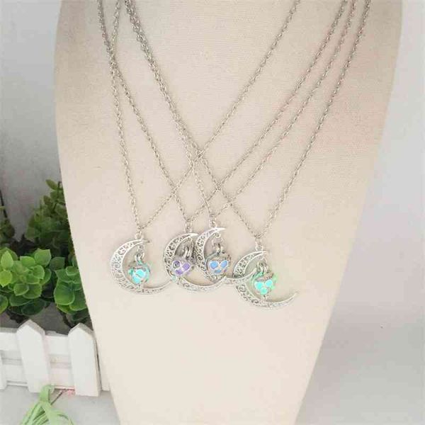 

new fluorescent moon heart pendant 4-color new luminous necklace, Black