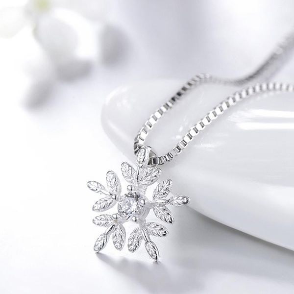 

pendant necklaces elegant crystal flower miss snowflake necklace cute exquisite bride wedding summer gift, Silver