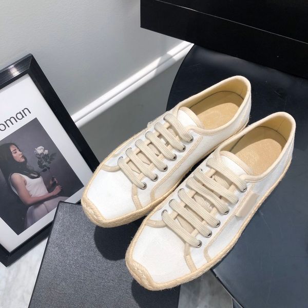 

2021 triple shoes paris comfortable and antiskid slippers 17fw triple-s sneaker dark green 3 generation of combin leisure daddy q5, Red;white