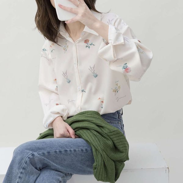 

luxury long white chiffon women's hong kong flavor design niche sleeve autumn new loose salt floral shirt 2021