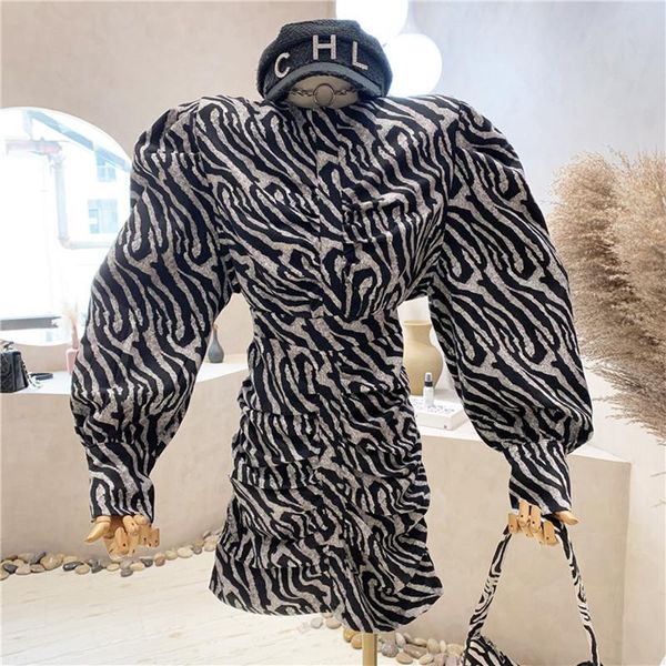 

casual dresses niche design women's clothing 2021 autumn sense zebra pattern long sleeve dress versatile pleated medium length, Black;gray