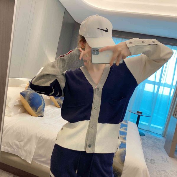

2021 early autumn new grey stitched stripe knitted cardigan loose casual men's and women's couple's top, White