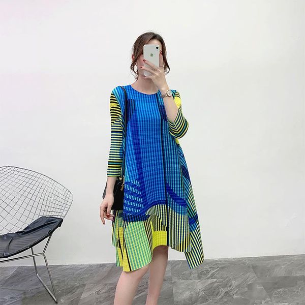 

casual dresses miyake pleated printed vintage dress 2021 autumn large size loose thin elegant folda slimming knee-length for woman, Black;gray