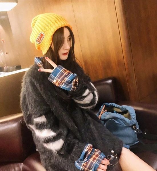 

tide brand off gradual change arrstyle joker xue, yang mi, men's and women's mohair sweater sweater., White;black