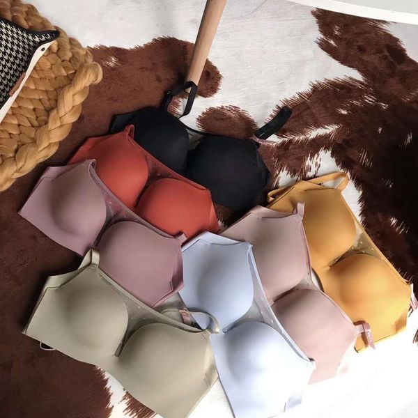 

new type of bra set with mark and no steel ring, Red;black