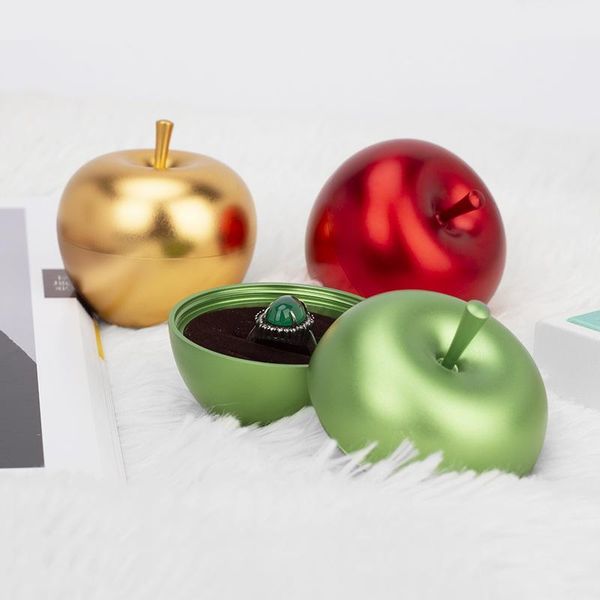 

gift wrap christmas box / metal ring jewelry pendant packaging