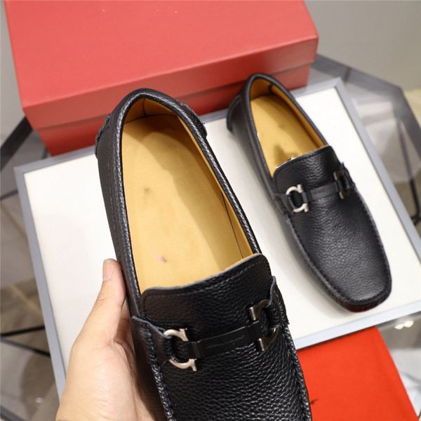 

2021 new luxury casual men shoes handmade real designer leather breathable slip-on dress flats vintage loafers men fashion sneakers, Black