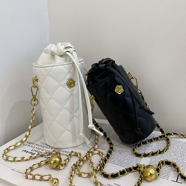 

niche design french bag female 2021 new fashion rhombus chain messenger bag versatile bucket bag shoulder