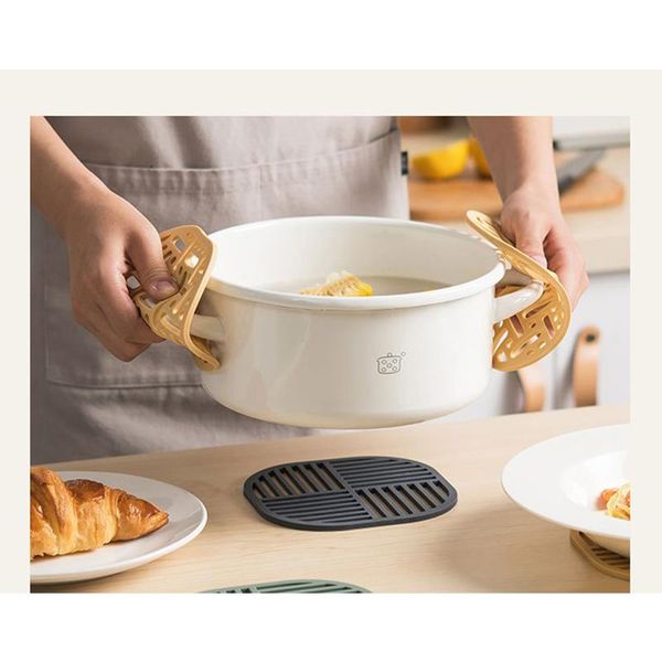 

mats & pads 1 pcs household hollow insulation pot mat soft silicone non-slip placemat