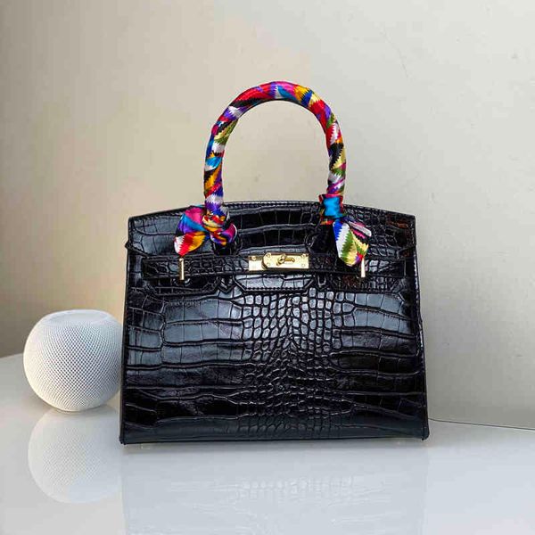 

advanced crocodile 2021 new fashion hand large capacity temperament lady bag