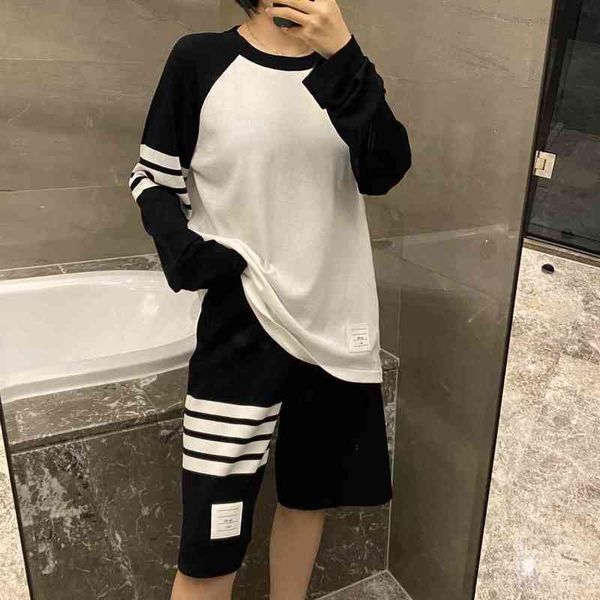 

2022 factory wholesale new tb contrast long sleeve t 8722 college style four bar silk ice hemp long sleeve stripe color matching loose top, White