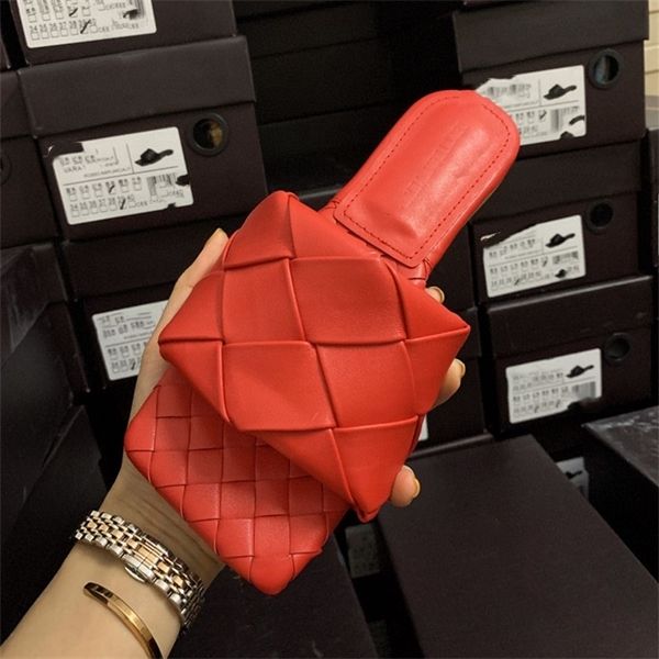 

red same model new knitting fashion cool slippers flat bottomed women's summer wear one-piece drag duck tongue square head 70% off fact, Black