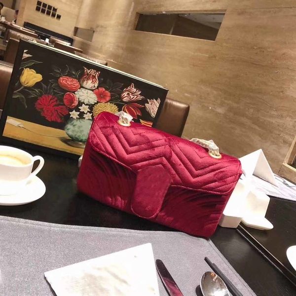 

2021 shoulder velvet and handbag shipping women velour bag, Black