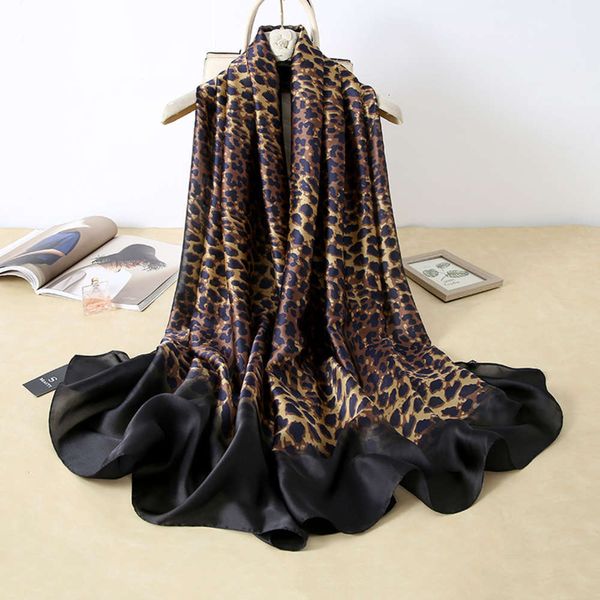 

2021 spring and autumn new simulation silk women's classic leopard print scarf travel sunscreen shawl, Blue;black