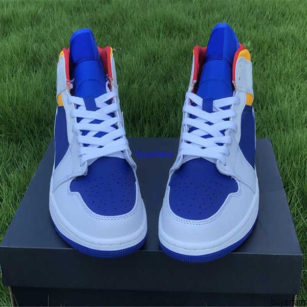 

news 2021 jumpman 1 men women mid og basketball shoes white and blue fearless obsidian mens womens banned bred toe chicago trainersa53
