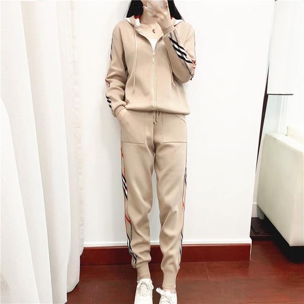 

women's two piece pants 2021 spring and autumn suit knitted cardigan shows thin temperament, leisure fashion set, White