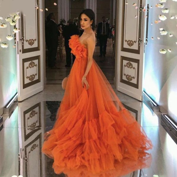 Orange eine Linie Lange Abendkleider 2021 Ruffen Tulle trägerloser Abschlussballkleid Vestidos de fiesta benutzerdefinierte Party Nachtkleider236p