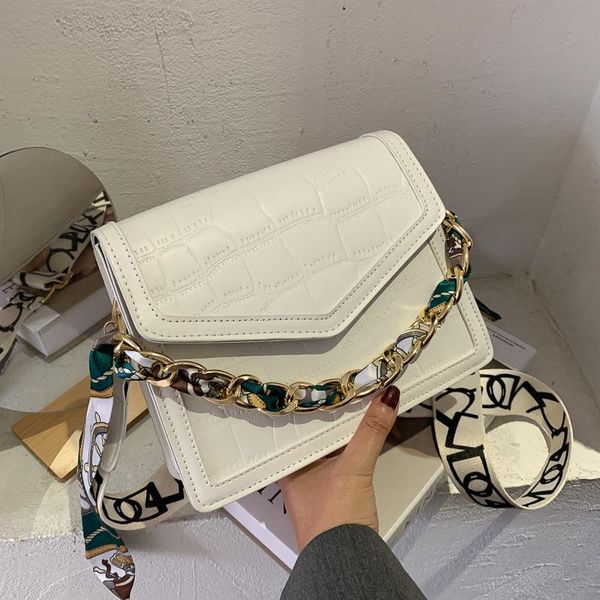 

cross body simple and versatile women handbag 2021 fashion ladies shoulder bag retro texture messenger small square bag, 20cm purse