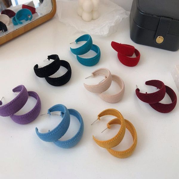 

vintage colorful soft plush simple c-shape earrings big round circle hoop earrings for women korean statement party jewelry gift, Golden;silver