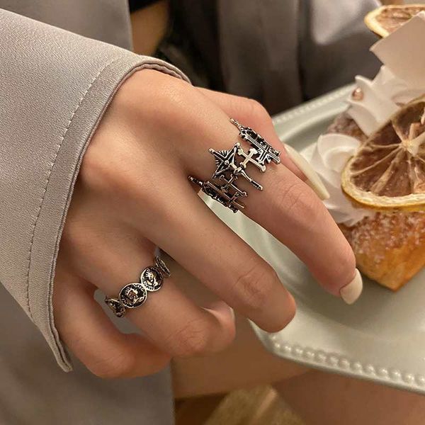 

party favor chrome/hearts rings creative personality style redemption hollow out cross ring female design sense queen st