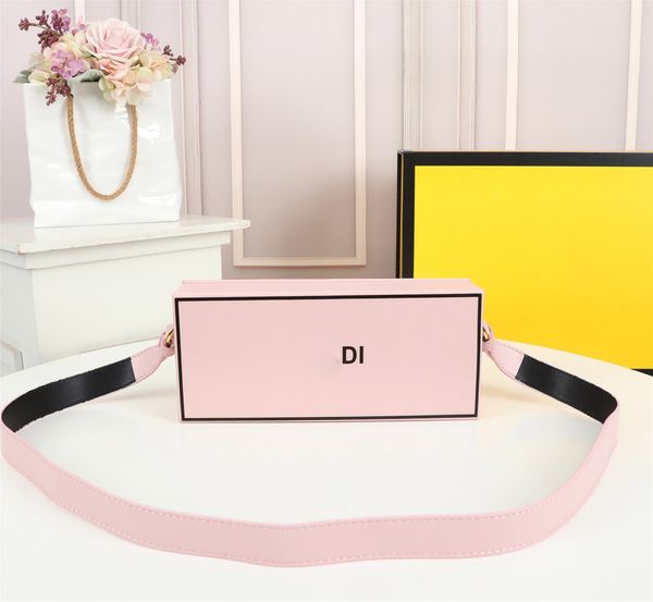 

2021 fashionable and beautiful ladies famous shoulder bag leather chain messenger bag fashionable size:24x10.5x 5cm1, Black