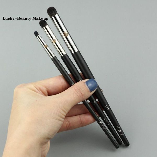 

makeup brushes lucky-beauty small round head concealer brush is suitable for concealing acne marks, dark circles, freckles, tear ditch marks