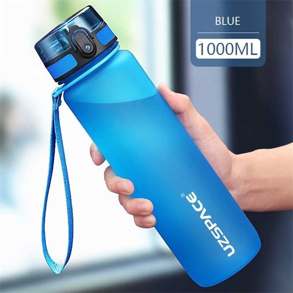 Uzspace Sports Garrafa de água 500/800 / 1000ml tritan plástico de vazamento de vazamento bebida BPA Free Outdoor Viagens Ginásio Leite Chá xícara 211122