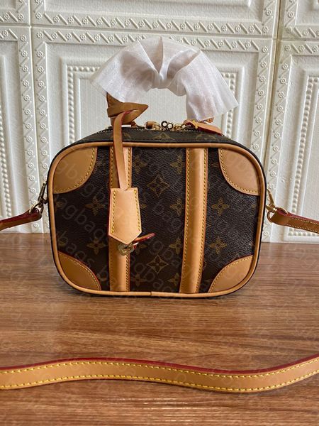 

designer bag luxury classic letter messenger chain shoulder strap men and women's clutch handbags