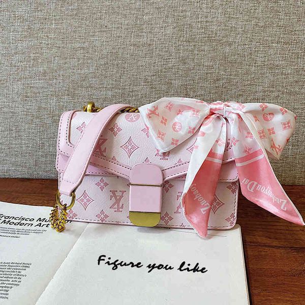 

2022 factory wholesale bag female fashion embossed one shoulder small square net red chain messenger bag 0xvb