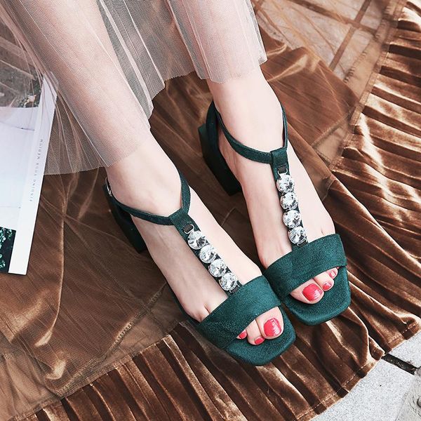 

summer 2021 41-43 large sandals women's european and american thick heel water diamond open toe button women's shoes 45 46, Black