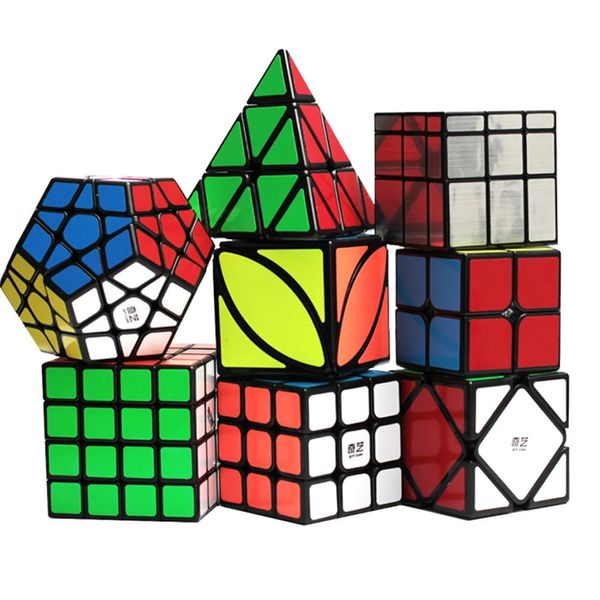 Qiyi 8 pz/set Cubo Magico Bundle Set Giocattoli 2x2x2 3x3x3 4x4x4 Gioco Specchio Cubo di Velocità puzzle giocattoli per bambini - 8 pezzi