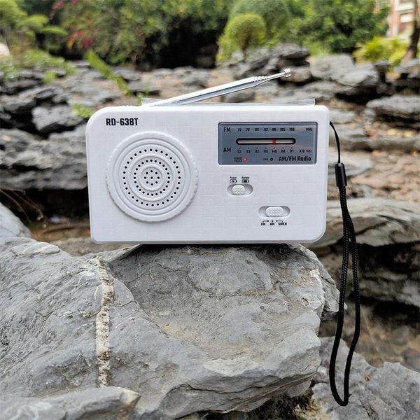 

am fm radio solar hand crank radio emergency with and built-in 500 mah battery for smart phone charger