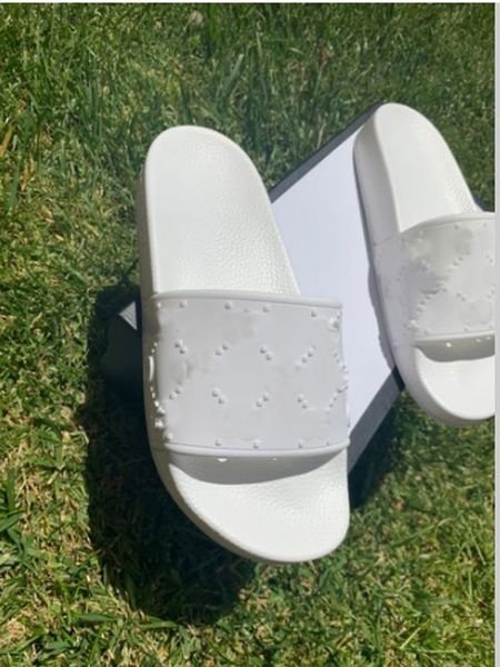 

european and american luxury style women's slippers, fashion sandals, flat ippers, soft ancomfortable sole, printed flower decoration, Black