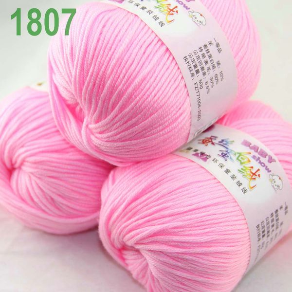 

sale lot of 3 balls x 50g cashmere silk velvet children yarn hand knitting 18-07-3 pink ice, Black;white