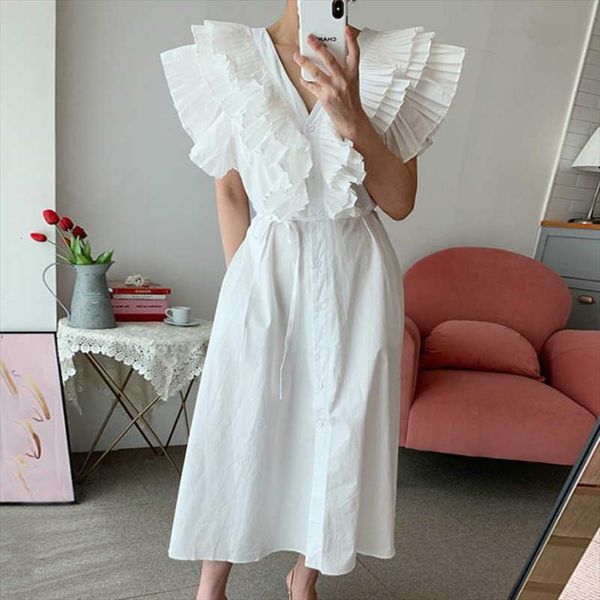 

[ewq] summer elegant women camis v neck pleated ruffled design white dress korean style is loose and big swing type