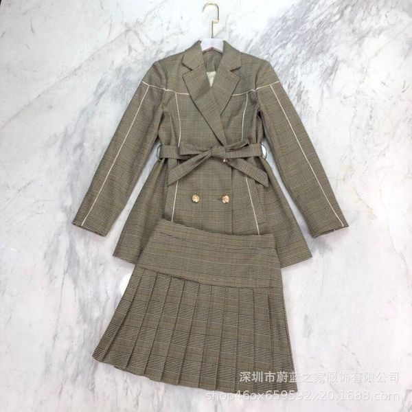 

aristocratic style suit jacket + high waist pressure plait grain cultivate morality short skirt two-piece women, White