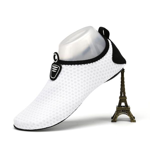 

men women water shoes swimming shoes solid color summer aqua beach socks seaside sneaker for men zapatos hombre, Black