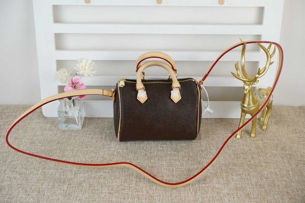 

designer crossbody fashion purse designers handbags genuine leather lace lock christmas crossbodys backpacks 16*11*19