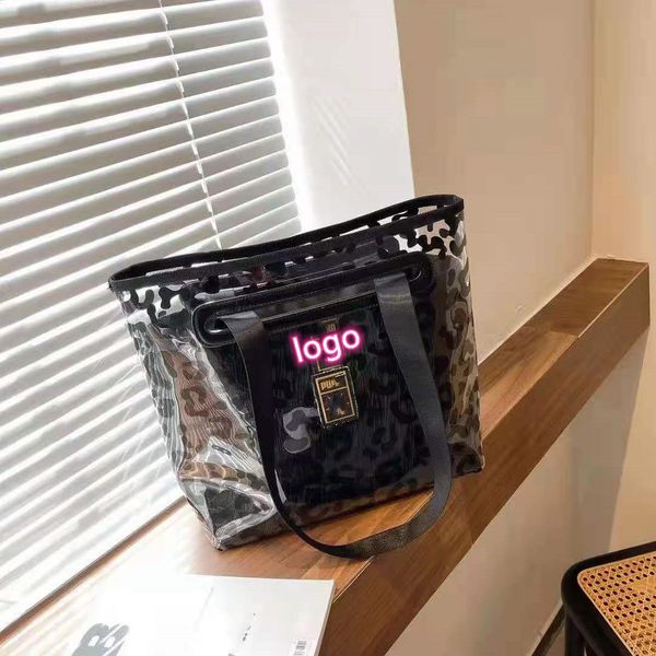 

luxury design handbag new pm one shoulder tote bag in spring summer of 2021 men's women's shopping hand large capacity leisure arm