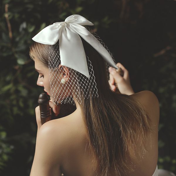 

v715 simple short marriage party bridal veil big eyes netting one-layer cut edge white wedding bride headdress with big satin bowknot, Black