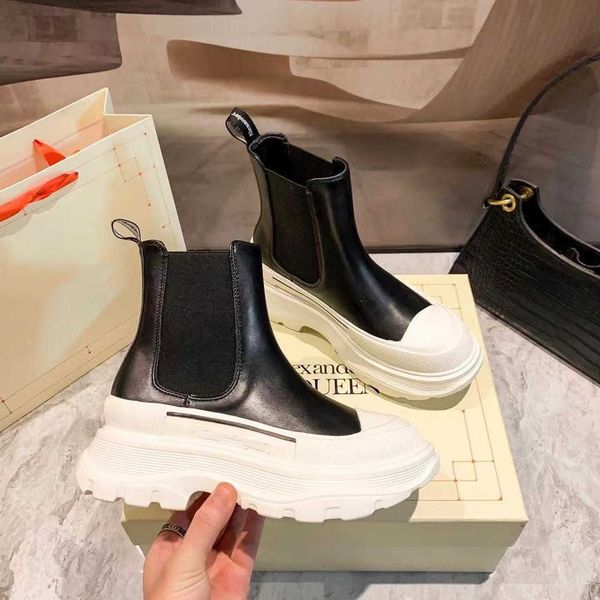 

white sole bottega boot fashion luxury tire leather chelsea booties men platform chunky shoes lady knight high-boots designer women boots, Black