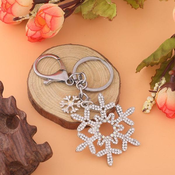 

keychains 2021 zircon snowflake style keychain fashion versatile jewelry cute shiny metal romantic accessories fine bag pendant, Silver