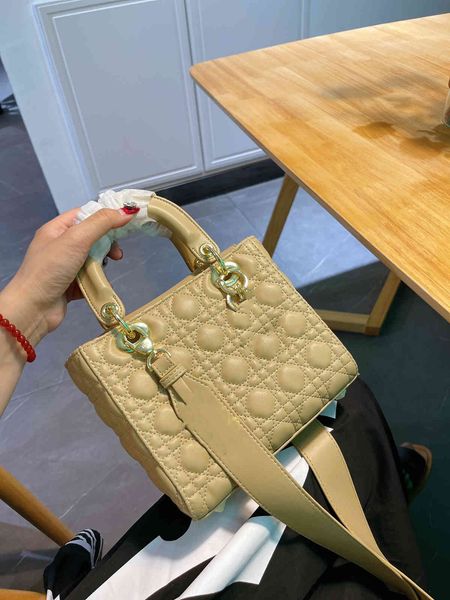 

wholesale women luxury custom original cloth bag package + fashion handbags artwork